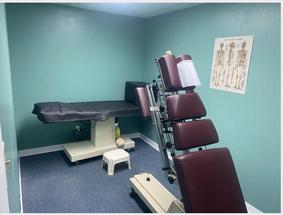 Healing Touch Chiropractic — Chiropractic in W Pioneer Pkwy #303, Dallas
