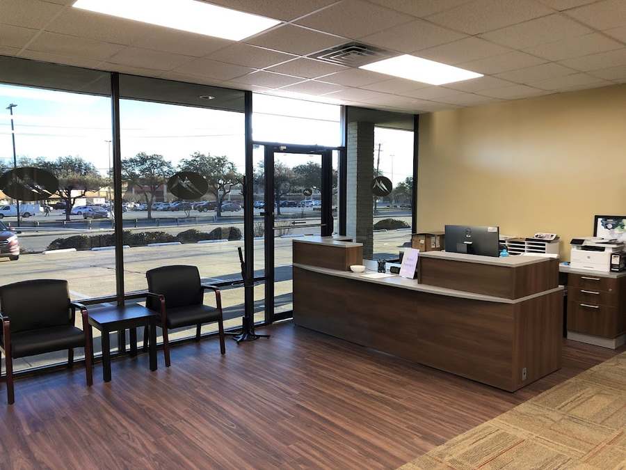 Peak Physical Therapy — Physical & Rehabilitation Therapy in Northwest Hwy, Dallas