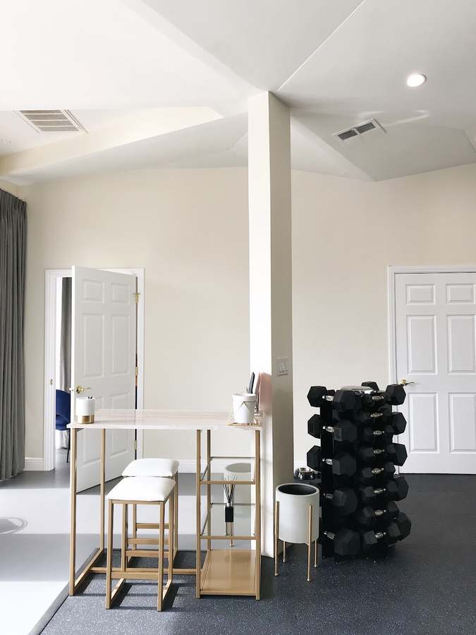Valia Lifestyle — Naturopathic Medicine in Oxnard St Suite #300, Los Angeles