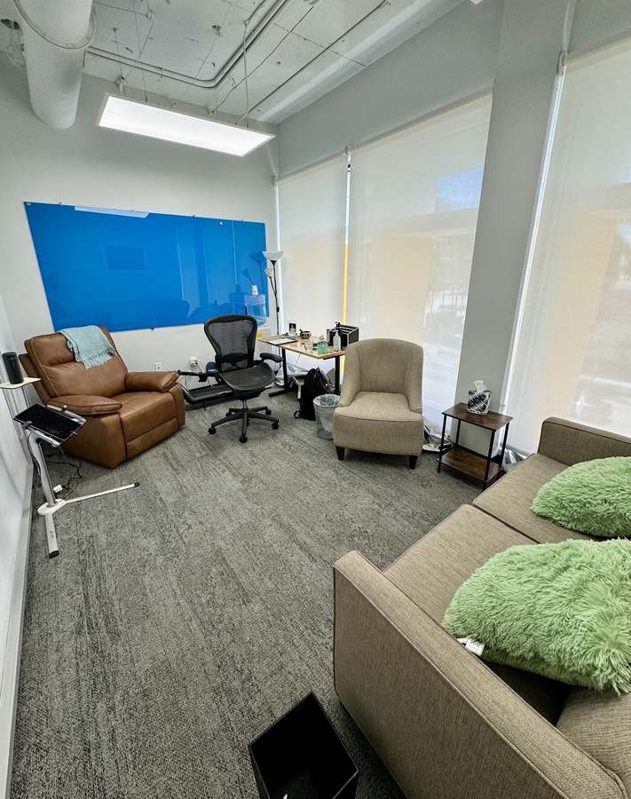 Miami Hypnotherapist — Hypnotherapy & NLP in Biscayne Blvd Ste 343, Miami
