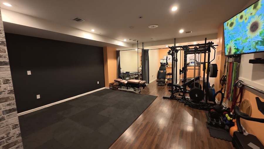 Form & Function Chiropractic — Chiropractic in 51st St, New York