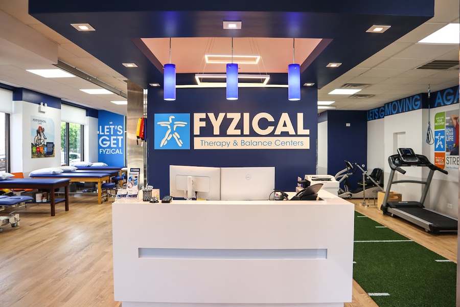FYZICAL Therapy & Balance Centers - Wicker Park — photo 1