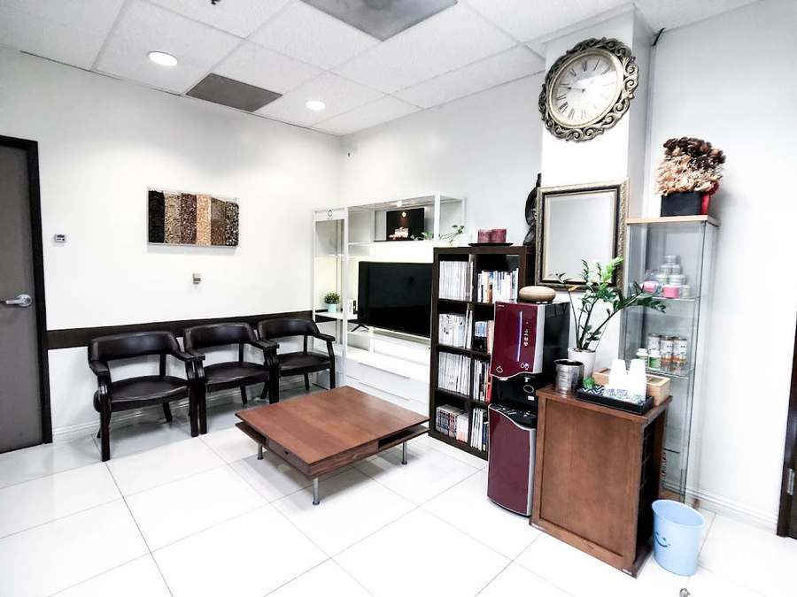 LOMA Acupuncture & Chiropractic Clinic — photo 1