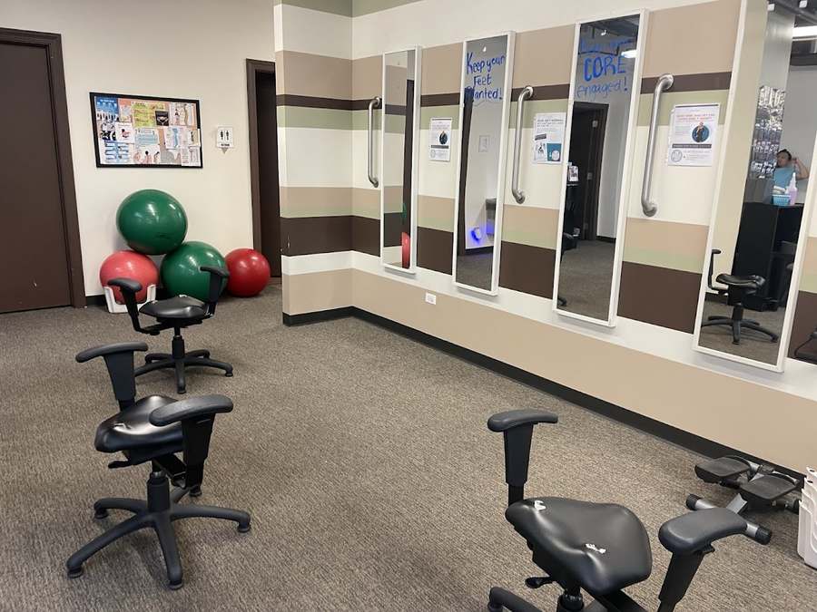 Chiro One Chiropractic & Wellness Center of Lakeview — photo 1